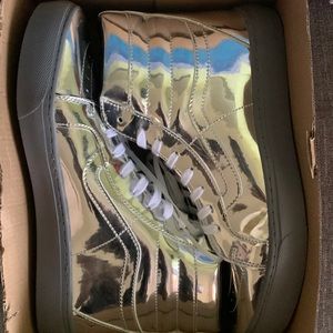Brand new rare chrome vans. These are limited edition Vans for the Rio Olympics.